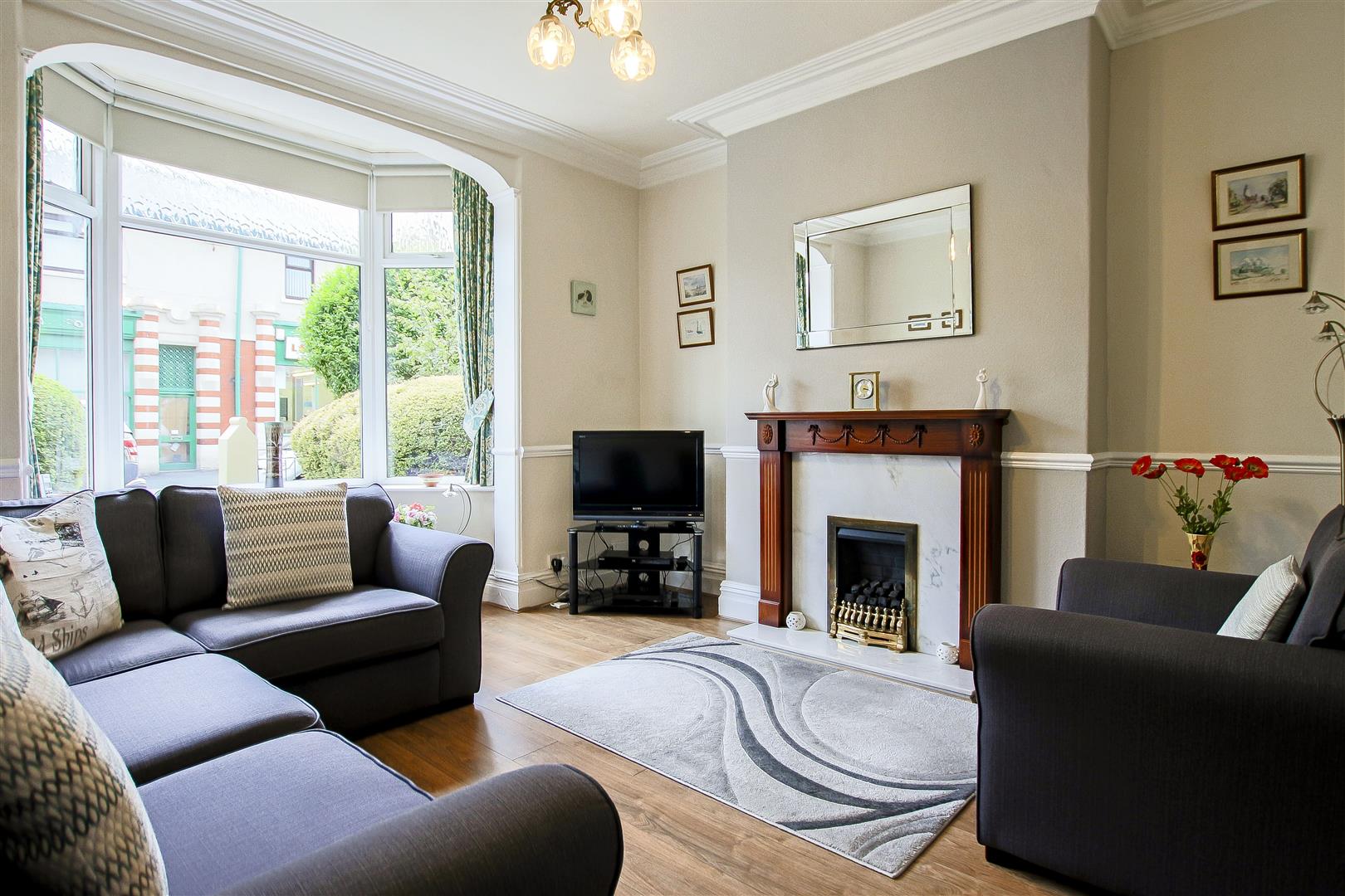 3 Bed Semi-detached House For Sale - Main Image